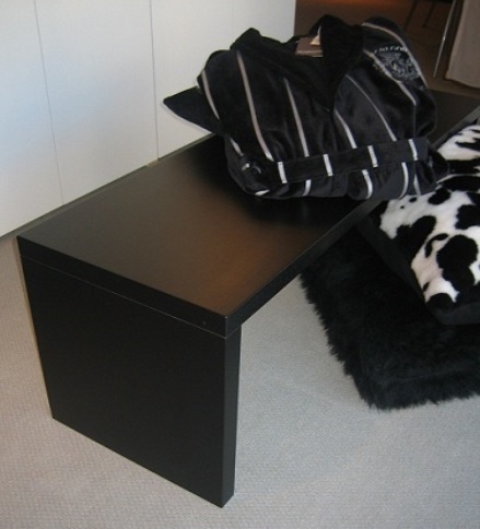 bedbank 160 cm. wenge'. hout, zwart